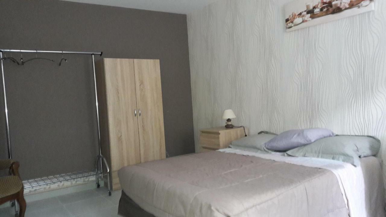 La Ferme Au Roy Villa Bernouil Екстериор снимка